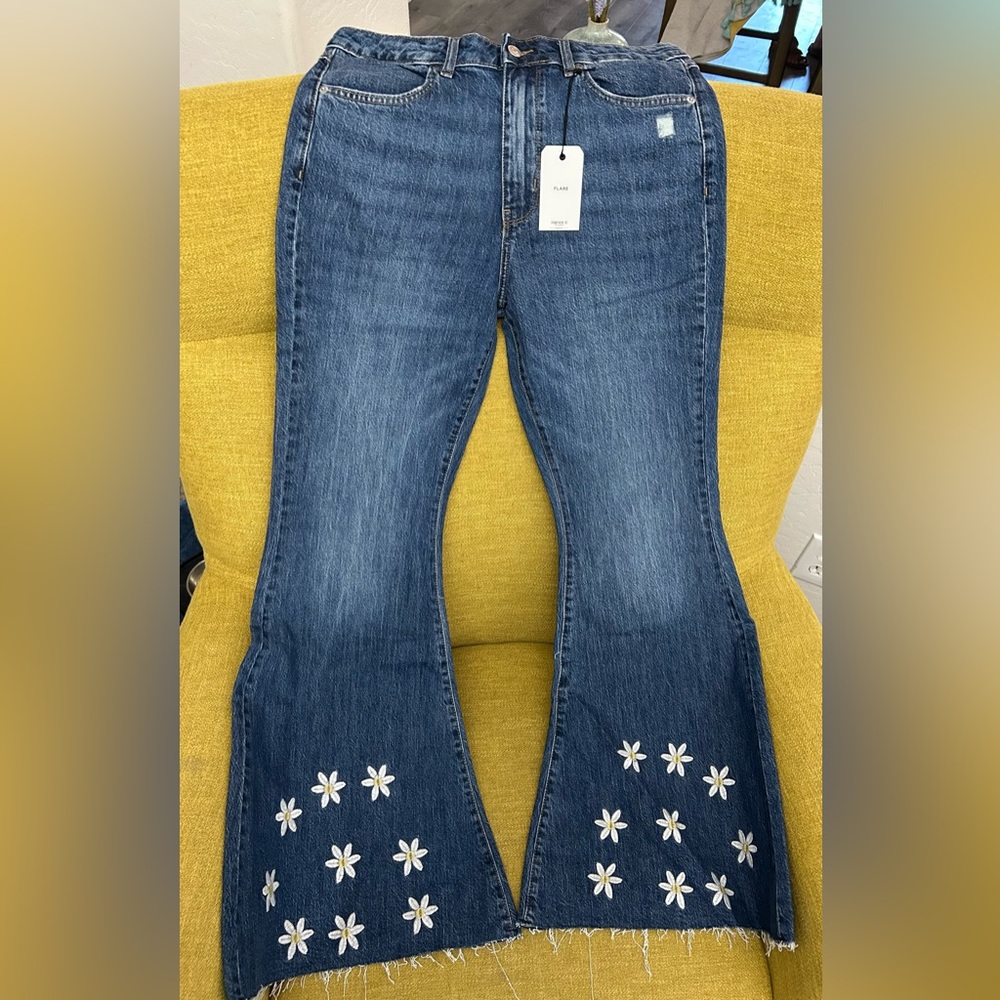Forever 21 Daisies High Rise Slim Fit Flare Blue Jeans!